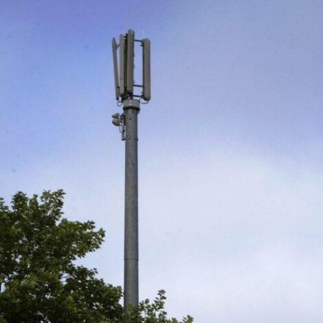 MONOPOLE TELECOMS MAST